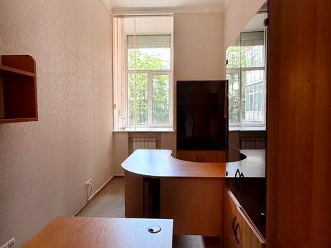 комерційна за адресою Костельна вул., 7