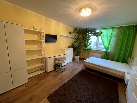 квартира за адресою Сім'ї Кульженків вул. (Петра Дегтяренка), 33