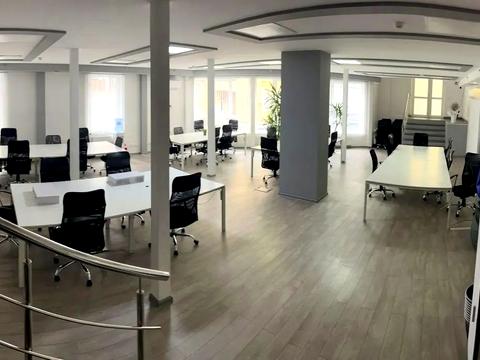 комерційна за адресою Саксаганського вул., 70