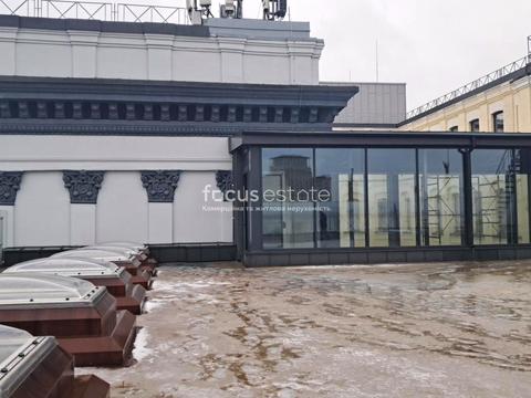 комерційна за адресою Прорізна вул., 8