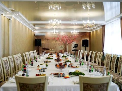 комерційна за адресою Гната Юри вул., 12а