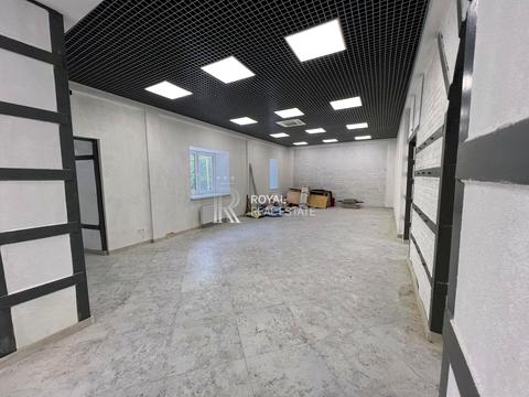 комерційна за адресою Івана Франка вул., 2б