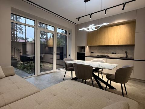 дом по адресу Сімʼї Шкарівських ул.