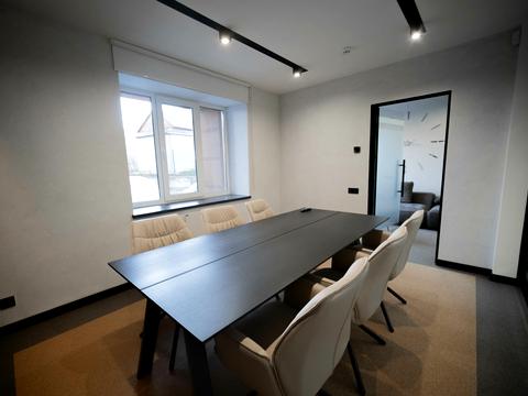 комерційна за адресою Вул. Дворецька, 46