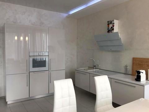 квартира за адресою Дніпровська набережна вул., 14