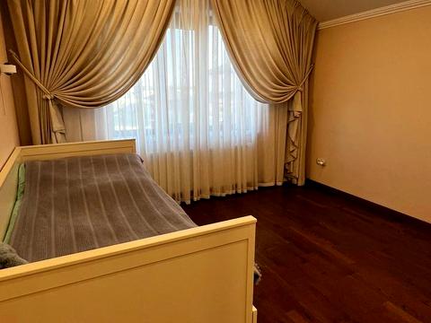 будинок за адресою Центральна вул., 8А