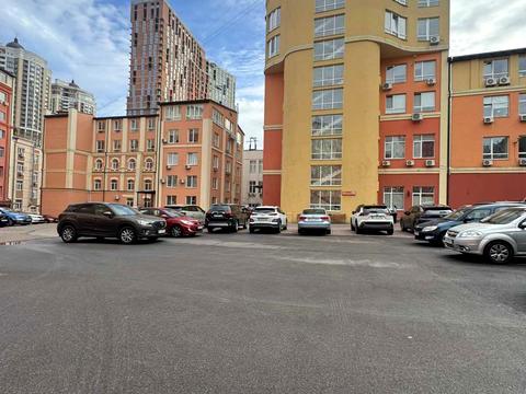 комерційна за адресою Глибочицька вул., 17-Д