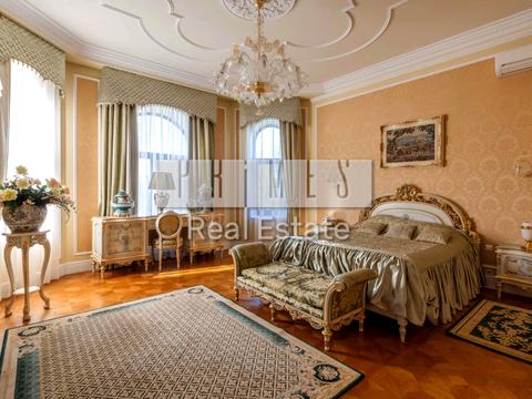 будинок за адресою смт. Козин, Столичне шосе