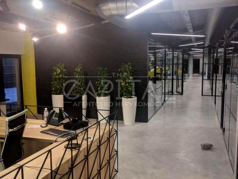 комерційна за адресою Велика Васильківська вул. (Червоноармійська), 55-А