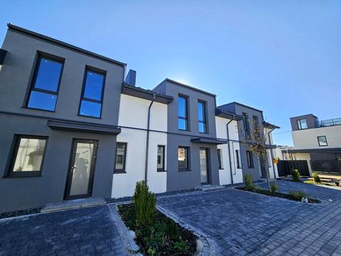 будинок за адресою Місячна вул.