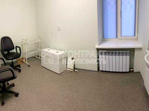 комерційна за адресою Максиміліанівська вул. (Ольминського), 7