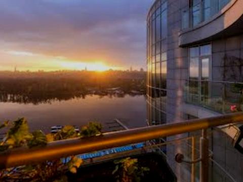 квартира за адресою Раїси Окіпної вул., 18