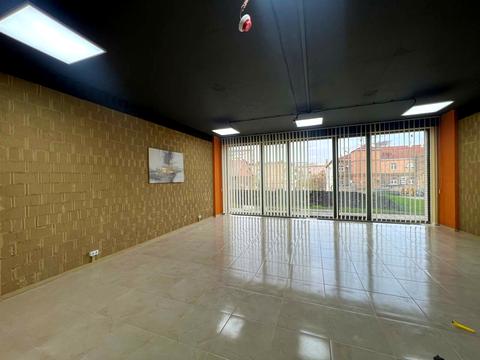 комерційна за адресою Первозванівська вул., 2к