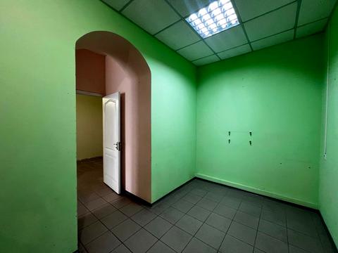 комерційна за адресою Смілянська вул., 103