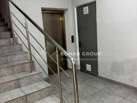 комерційна за адресою Соборна вул., 12а