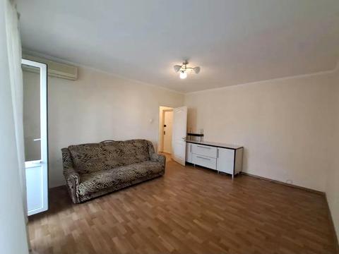 квартира за адресою Академіка Сахарова вул., 42
