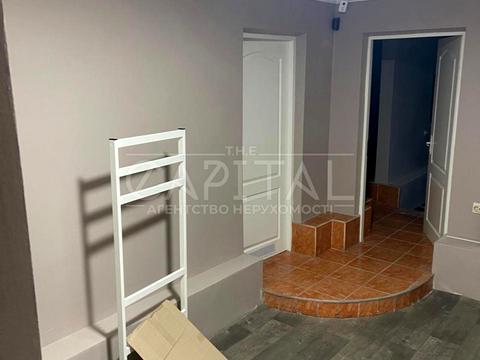 комерційна за адресою Композитора Лятошинського вул., 2