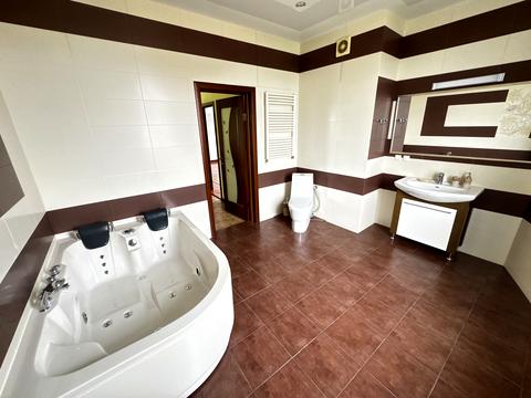 будинок за адресою с. Крихівці, Аматорська вул., 16