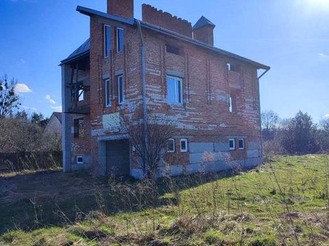 будинок за адресою Лісна