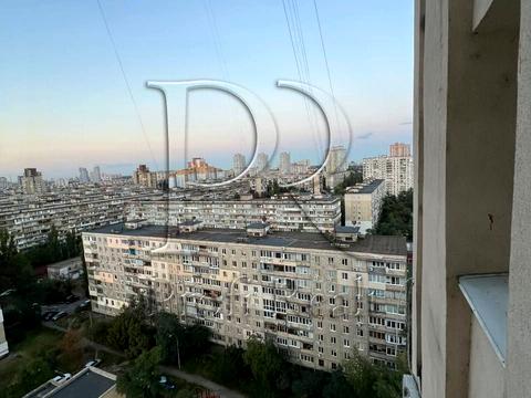 квартира за адресою Дніпровська набережна вул., 13