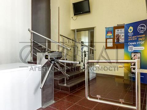 комерційна за адресою Велика Васильківська вул. (Червоноармійська), 74