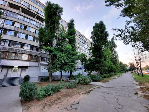 комерційна за адресою Набережна Перемоги вул., 100