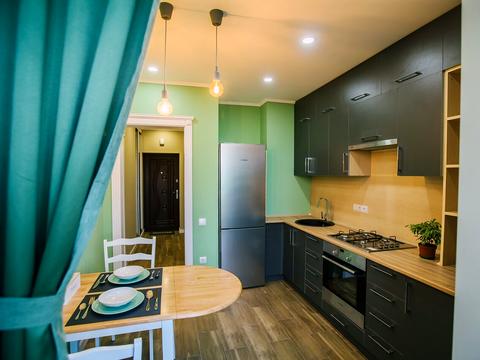 квартира за адресою Українська вул., 83б