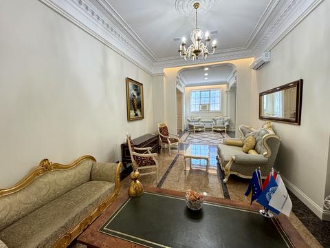 комерційна за адресою Генуезька вул., 5б