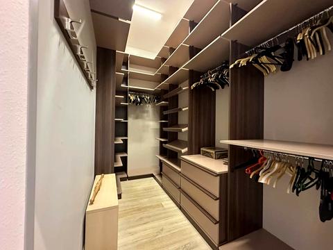 будинок за адресою Незалежності