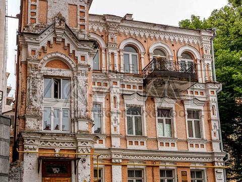 комерційна за адресою Лютеранська вул., 12
