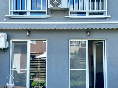 будинок за адресою Дніпровська, 24