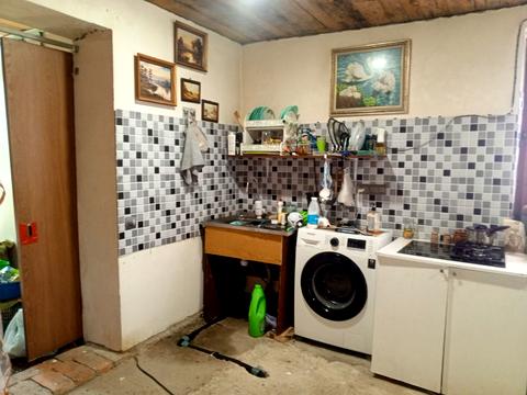 будинок за адресою Вишнева вул., 1