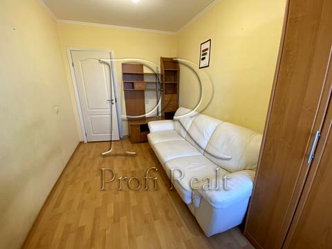 квартира за адресою Академіка Булаховського вул., 30-Б