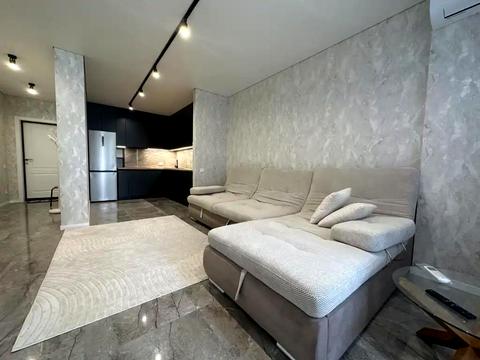 квартира за адресою Космічна вул., 5