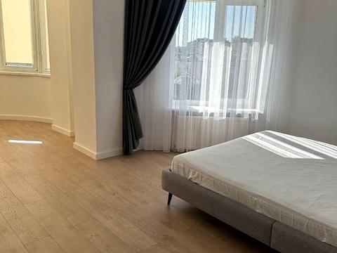 квартира по адресу Степана Бандери ул., 7/1