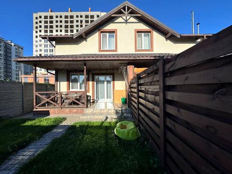 будинок за адресою Назарія Яремчука вул.