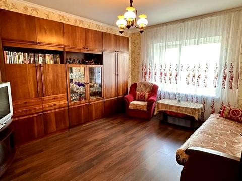 квартира за адресою Пилипа Орлика вул. (Паризької Комуни), 1
