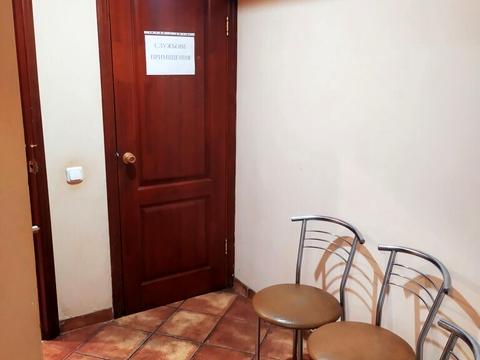 комерційна за адресою Гетьмана Кирила Розумовського вул. (Миколи Краснова), 17