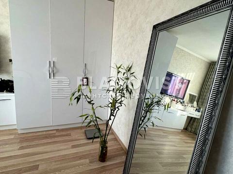 квартира за адресою Воскресенська вул., 12-Г