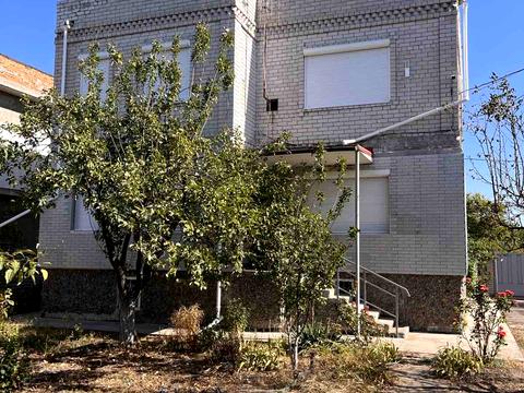 будинок за адресою Юности