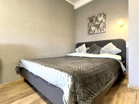 квартира по адресу Ревуцкого ул., 5