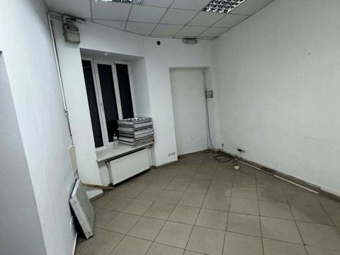 комерційна за адресою Пантелеймона Куліша вул., 24