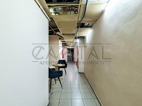 комерційна за адресою Контрактова пл., 12