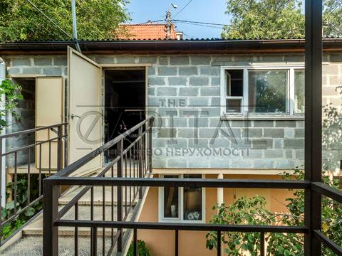 комерційна за адресою Сорочинська вул., 8