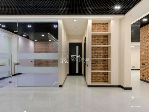 комерційна за адресою Івана Франка вул., 1