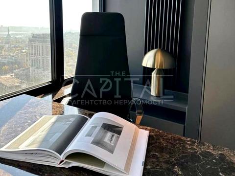 комерційна за адресою Кловський узвіз, 7a