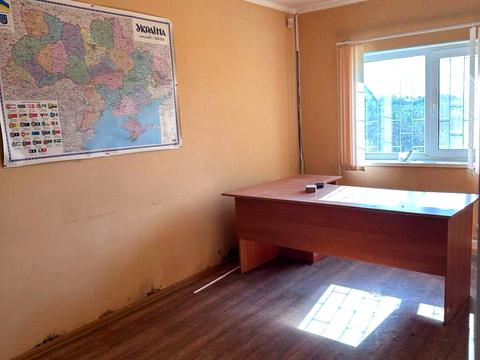 комерційна за адресою Вишнева, 14