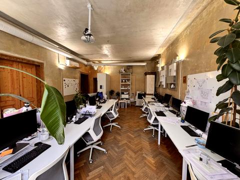 комерційна за адресою Івана Франка вул., 3