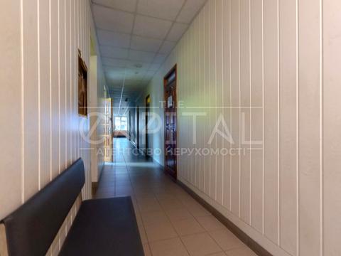 комерційна за адресою Лесі Українки вул., 54