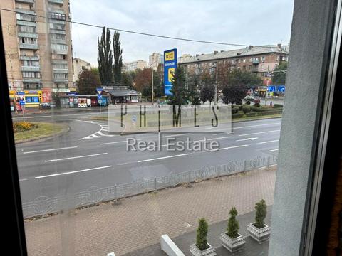 коммерческая по адресу Вышгородская ул., 31